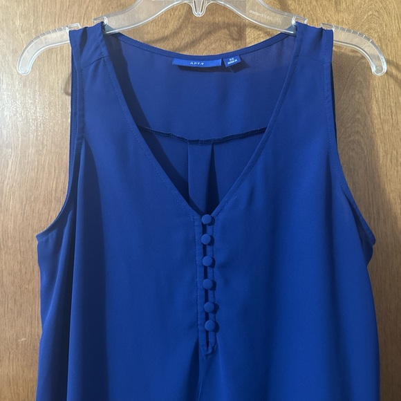 Apt 9. women’s Blue Sleeveless Button Front Blouse - Picture 9 of 10